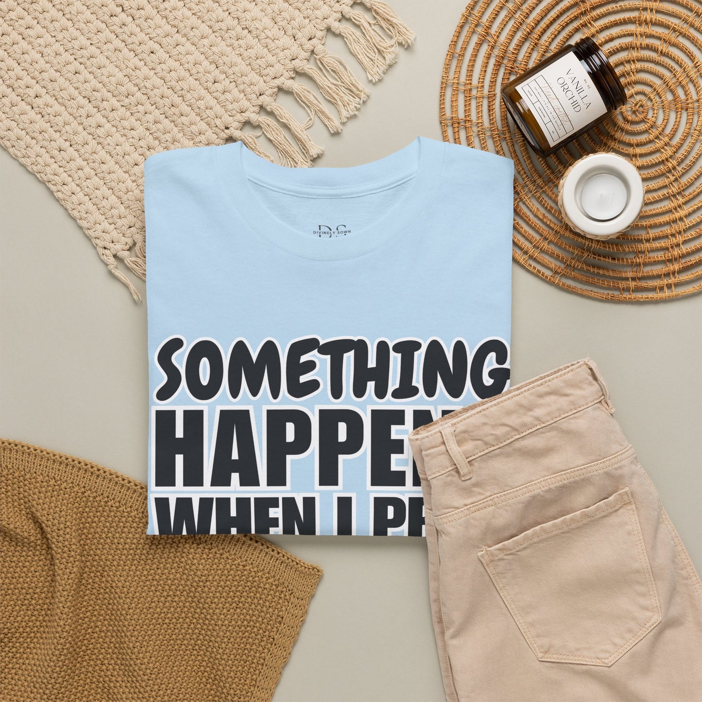 DS Looks & Books Prayer T-Shirt — "Something Happens When I Pray" Inspirational Christian Tee