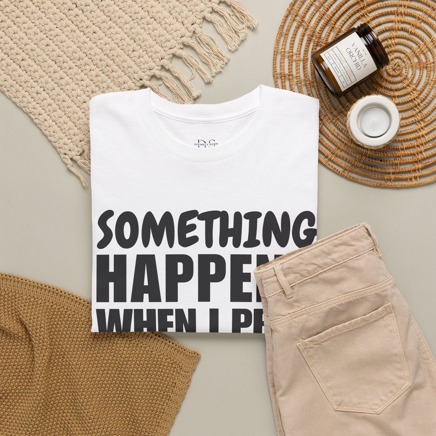 DS Looks & Books Prayer T-Shirt — "Something Happens When I Pray" Inspirational Christian Tee